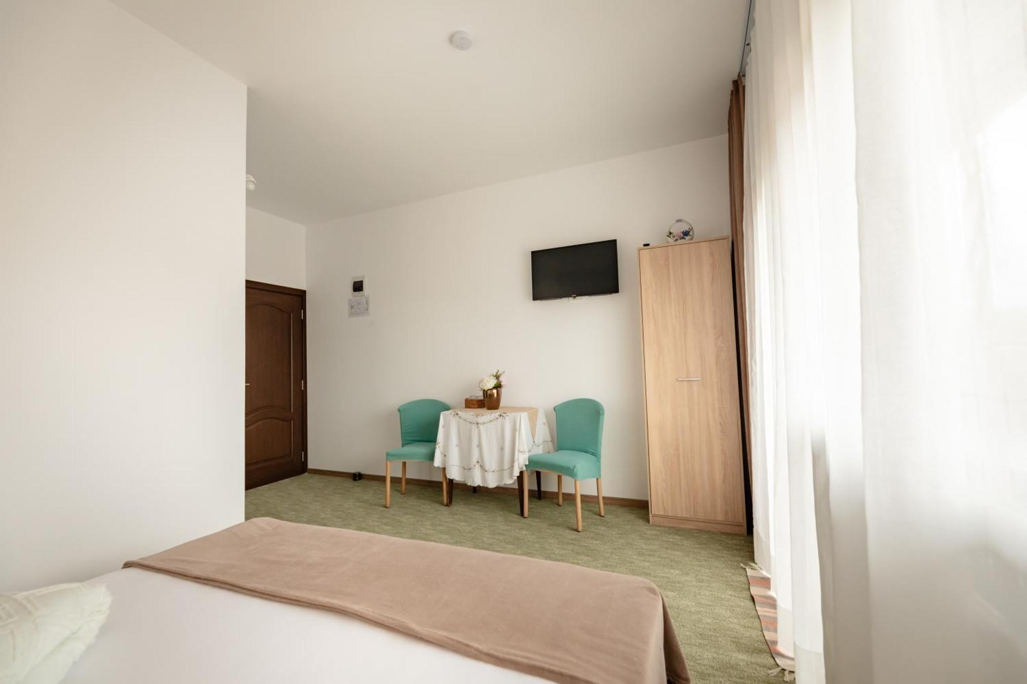 Pensiunea Trei Stejari Slimnic Exterior foto